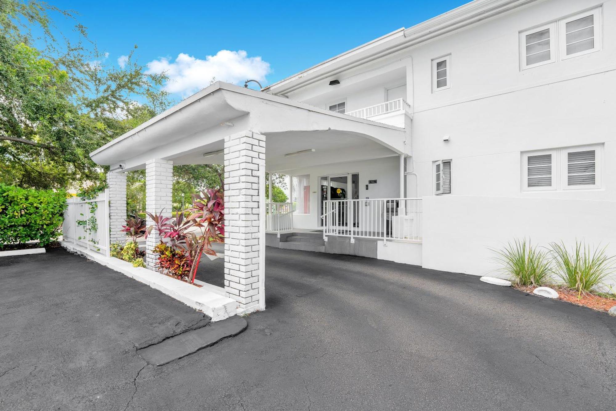 Travelodge By Wyndham Miami Biscayne Bay Exterior foto