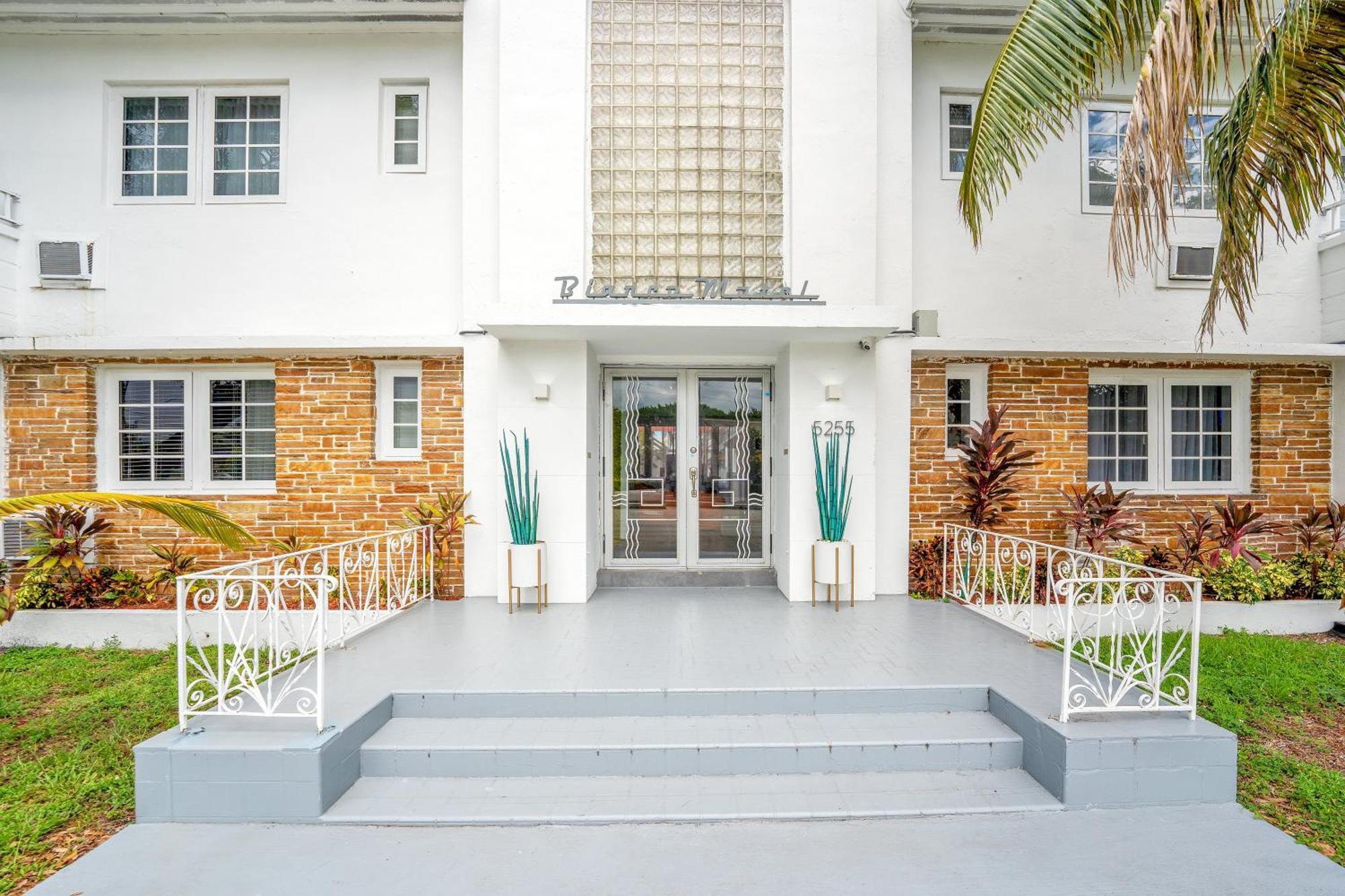 Travelodge By Wyndham Miami Biscayne Bay Exterior foto